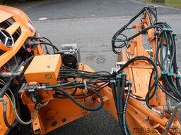 MERCEDES-BENZ Unimog 423 mit Mulag Front Heckmähkombination E6