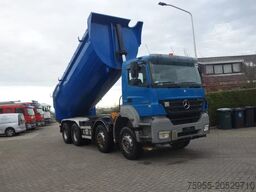 Mercedes-Benz Axor 3243 8X4