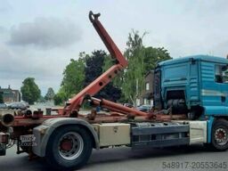 MAN TGS 18.440 Abroller mit Funk +Kran vor