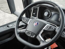 SCANIA R500 6x2 / Kiesling meat hook refrigerat