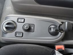 DAF LF 220 / Refrigerator 16 EPAL Multitemp