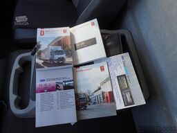 Renault D210 12T / Bitemperature Refrigerator