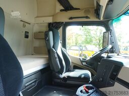 Mercedes-Benz Actros 2546 / Lecapitaine refrigerator