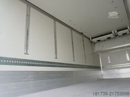 Mercedes-Benz Actros 2545 6×2 MP5 / KRONE refrigerator