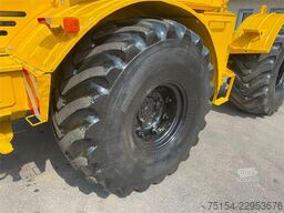 Kirovets K 701 V12
