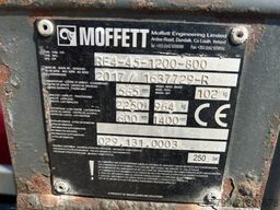 MOFFETT Mitnhahmestapler  HIAB MOFFETT M4 20.4