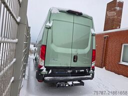 IVECO 35S18 Kastenwagen Maxi hoch&lang, Unfall