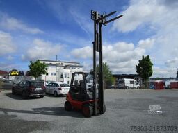 LINDE H20 D *Freihub+Seitenschieber+Triplex+Gabelverst