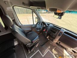 Mercedes-Benz Sprinter 516 CDI 22 SEATS / AC