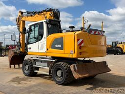 Liebherr A920