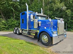 Kenworth W900L