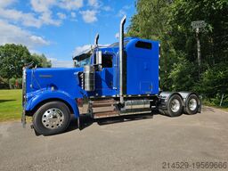 Kenworth W900L