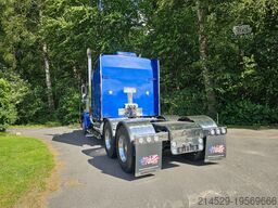 Kenworth W900L