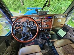 Kenworth W900L