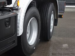 Volvo FH 4 / 6x2 HAKOWIEC / KLIMA P / 1077