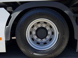 Designwerk High Cab 6x2R 750 kWh Koffer