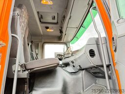 MERCEDES-BENZ Actros 2036 4x4 Hiab Kran- Funk- Kipper- Klima-