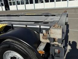 RENDERS EURO 800 / LIFT /20/30/40/45 2x 20 HC LIFTACHSE