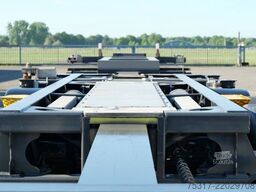 RENDERS EURO 800 / LIFT /20/30/40/45 2x 20 HC LIFTACHSE