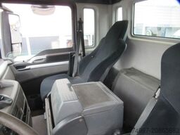 MAN 26.440 / 6 x 4 / Meiller