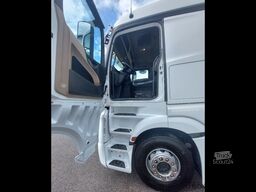 MERCEDES-BENZ Actros 4 18 4x2 - actros 1848 LS flat cab. . 2,5 Euro VI
