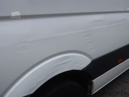 VOLKSWAGEN Nr.126 Crafter lang L3H2 Hochdach / 2.Hand