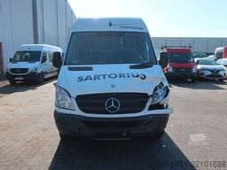 MERCEDES-BENZ Sprinter II Kasten 210 CDI / Nr. 174
