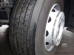 MERCEDES-BENZ 1827 L Actros Koffer 7,3m/LBW/Seitentür/AHK/Klim