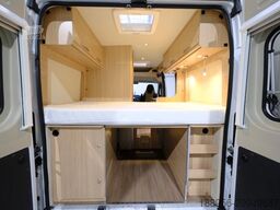 ROADCAR R 540/Festbett/Klima/Solar/Markise/AHK