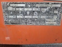 JLG 800AJ (26m)