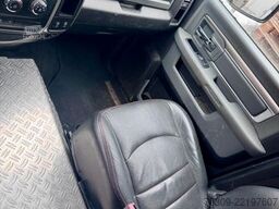 DODGE RAM 2500-Grün foliert-original Weiß - unfallfrei