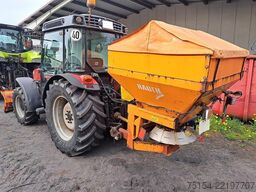Massey Ferguson MF 3625 mit kompletter Winterausrüstung