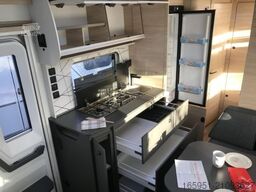 Fendt Apero Activ 560 SKM Mod.2026 2000kg Dekopaket