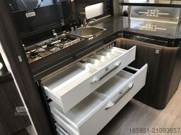 Hobby Prestige 560 FC Auflastung 2000kg Dusche