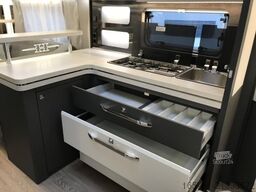 Hobby Excellent 560 CFe 2000kg Alufelgen Schwarz