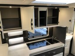 Hobby Excellent 560 CFe 2000kg Alufelgen Schwarz