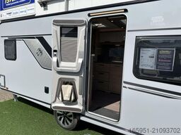 Knaus Südwind 500 UF 60 YEARS Heckfenster 60Years