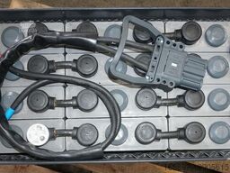 HAWKER 24 Volt 3 PzV 330 Ah