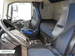 VOLVO FH 460 Globetrotter XL i-Save SideSkirts