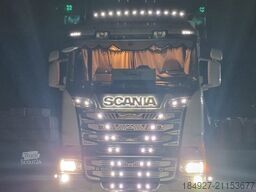 SCANIA r560