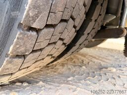 Volvo FM 330 19T FRIGO - CARRIER SUPRA 950MT + LIFT -...