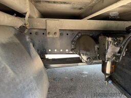 MAN TGL 12.220 CLOSED BOX (6m70 x 2m30 x 2m45) - TA...