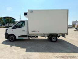 RENAULT MASTER RED