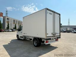 RENAULT MASTER RED