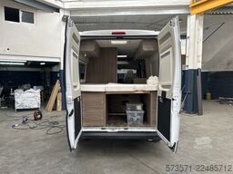 Peugeot Boxer 2024 | Manual | Totalmente equipada