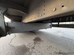 SCHMITZ CARGOBULL SCS 24/L -13.62 Mega Pritsche und Schiebeplane