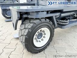 Combilift C4000 GAS TRIPLEX 5550 POSITIONER CABIN