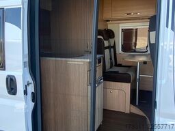 ROADCAR R 540 - mit Busbiker und Markise