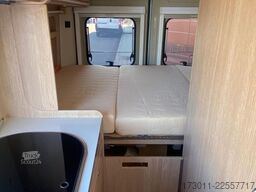 ROADCAR R 540 - mit Busbiker und Markise