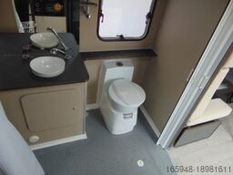 ACROSS Aero 681 Rollstuhlgeeignet mit Lift